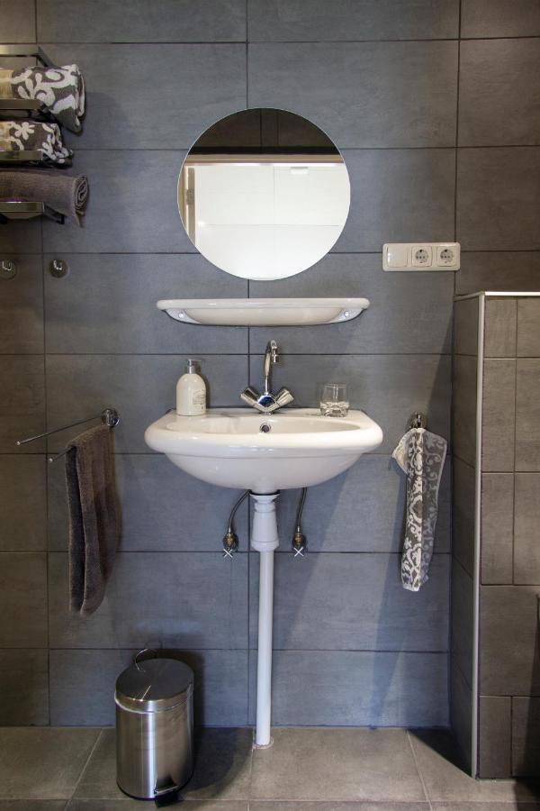 Bed and Breakfast Op D'N Stolberg Weert Exterior foto