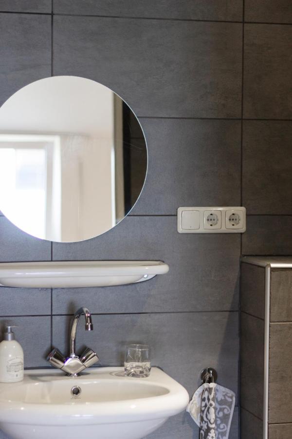 Bed and Breakfast Op D'N Stolberg Weert Exterior foto